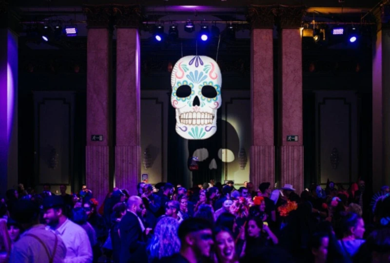NOCHE DE MUERTOS EN EL CÍRCULO DE BELLAS ARTES, MADRID