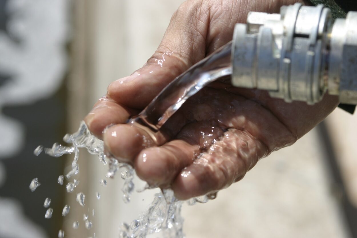 IMAS ASEGURA LA PROVISIÓN DE AGUA POTABLE EN PUERTO LIBERTAD Y ZONAS DE MISIONES