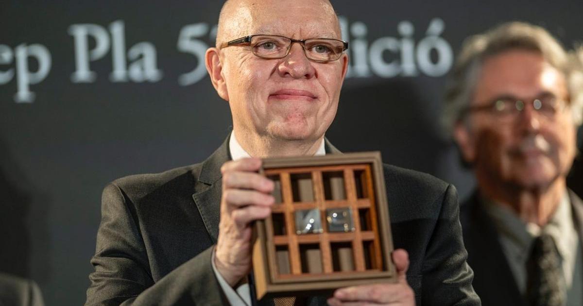 JORGE FERNÁNDEZ DÍAZ GANA EL PREMIO NADAL DE NOVELA