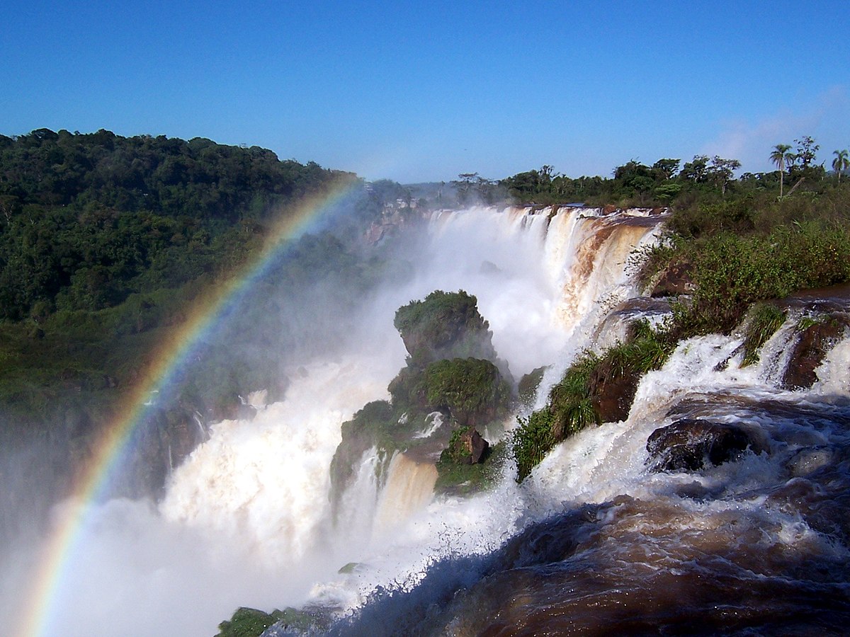 IGUAZÚ MARCA UN RÉCORD DE VISITANTES EN LA PRIMERA QUINCENA DE ENERO
