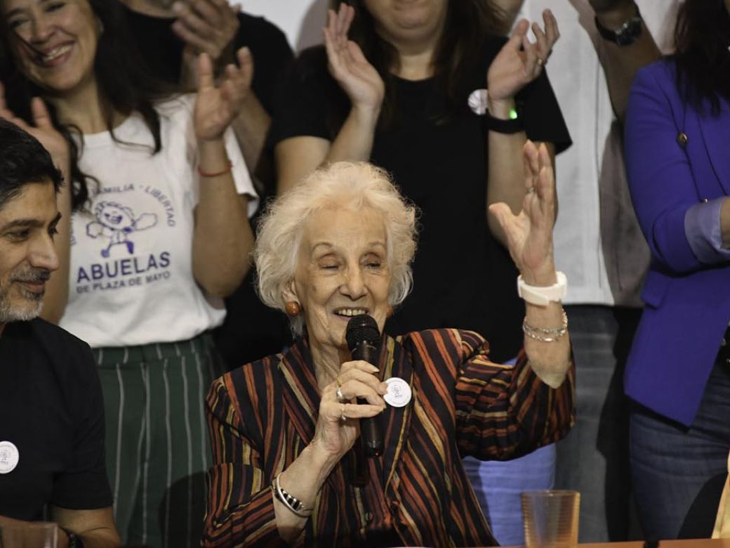 ABUELAS DE PLAZA DE MAYO ANUNCIAN LA RECUPERACIÓN DE LA «NIETA 139»