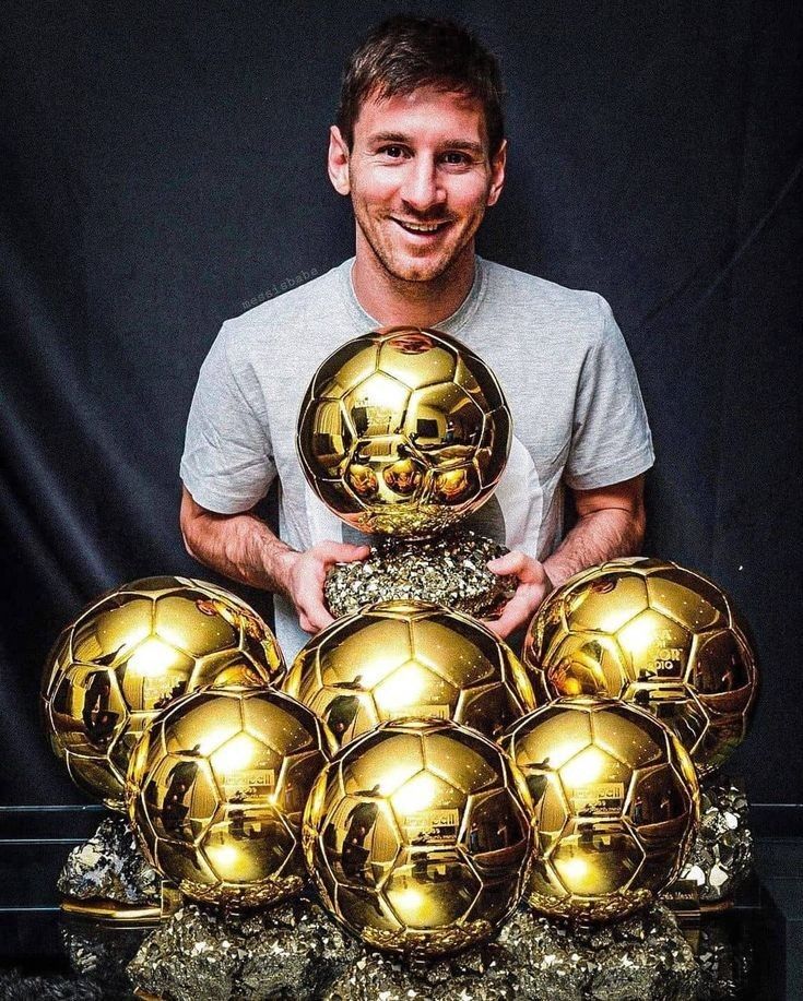 UN DÍA COMO HOY LIONEL MESSI GANA SU CUARTO BALÓN DE ORO 