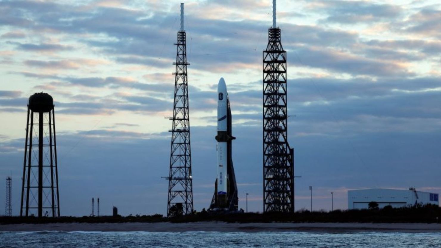 BLUE ORIGIN DE JEFF BEZOS SE PREPARA PARA SU PRIMER LANZAMIENTO ORBITAL