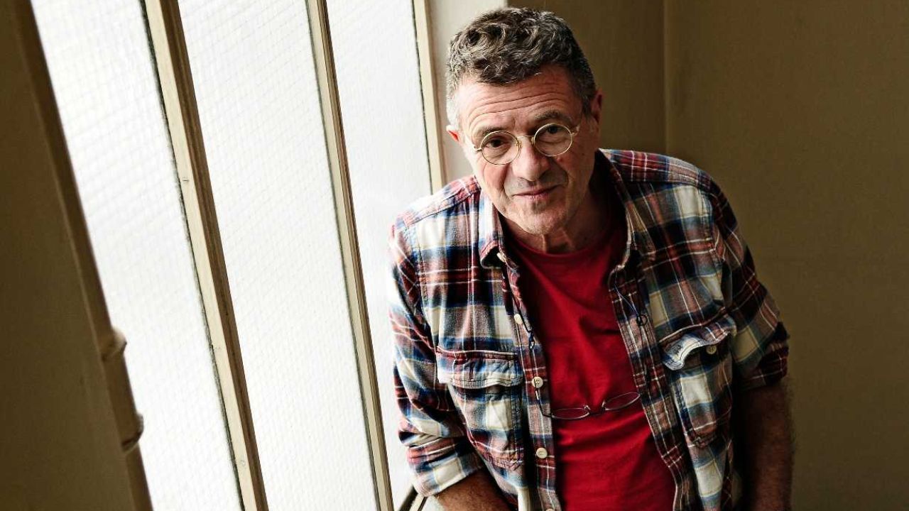 GUILLERMO SACCOMANNO GANA EL PREMIO ALFAGUARA DE NOVELA 2025 POR ‘ARDERÁ EL VIENTO’