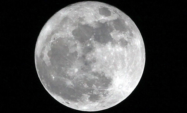 SE APROXIMA LA LUNA LLENA DEL GUSANO