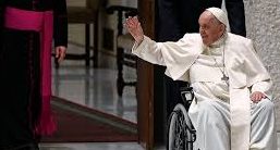 El papa Francisco recibe el alta médica