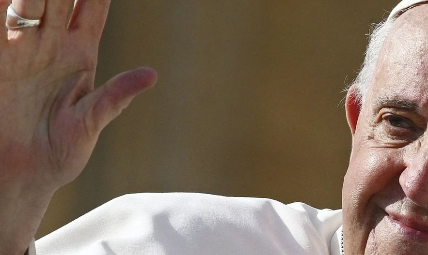 EL MUNDO DESPIDE AL PAPA