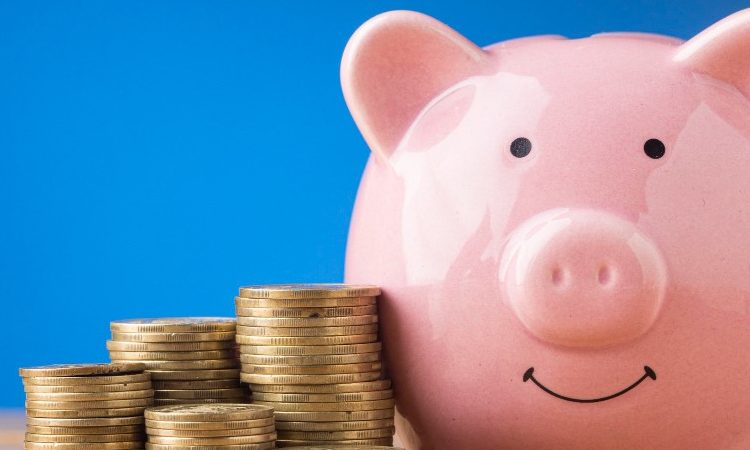 LIBERAN AHORROS Y FOMENTAN EL CONSUMO