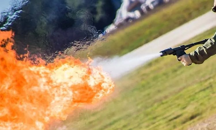 ATAQUE DE LANZALLAMAS EN COLORADO