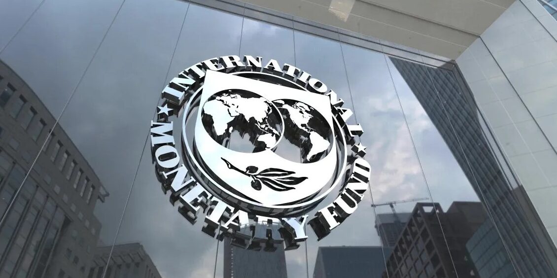 EL FMI REVISA EL ACUERDO CON ARGENTINA