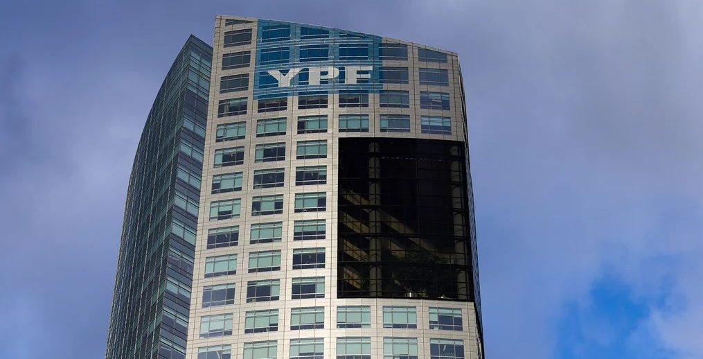 EEUU SUSPENDE ENTREGA DEL 51% DE YPF