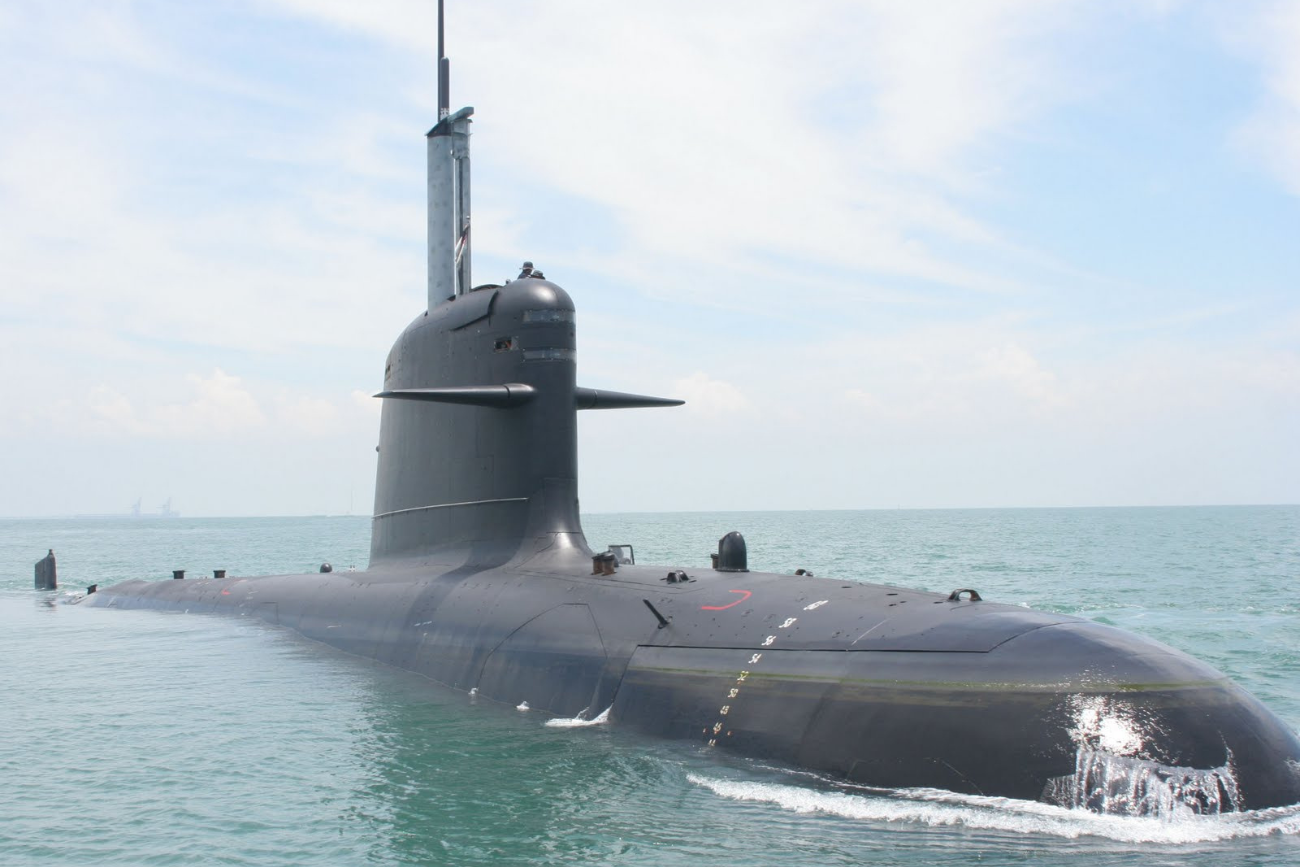 Milei reveló que el Gobierno gestiona con Francia la compra de submarinos y patrulleros para las costas